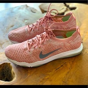 Nike women air zoom flyknit pink sneakers